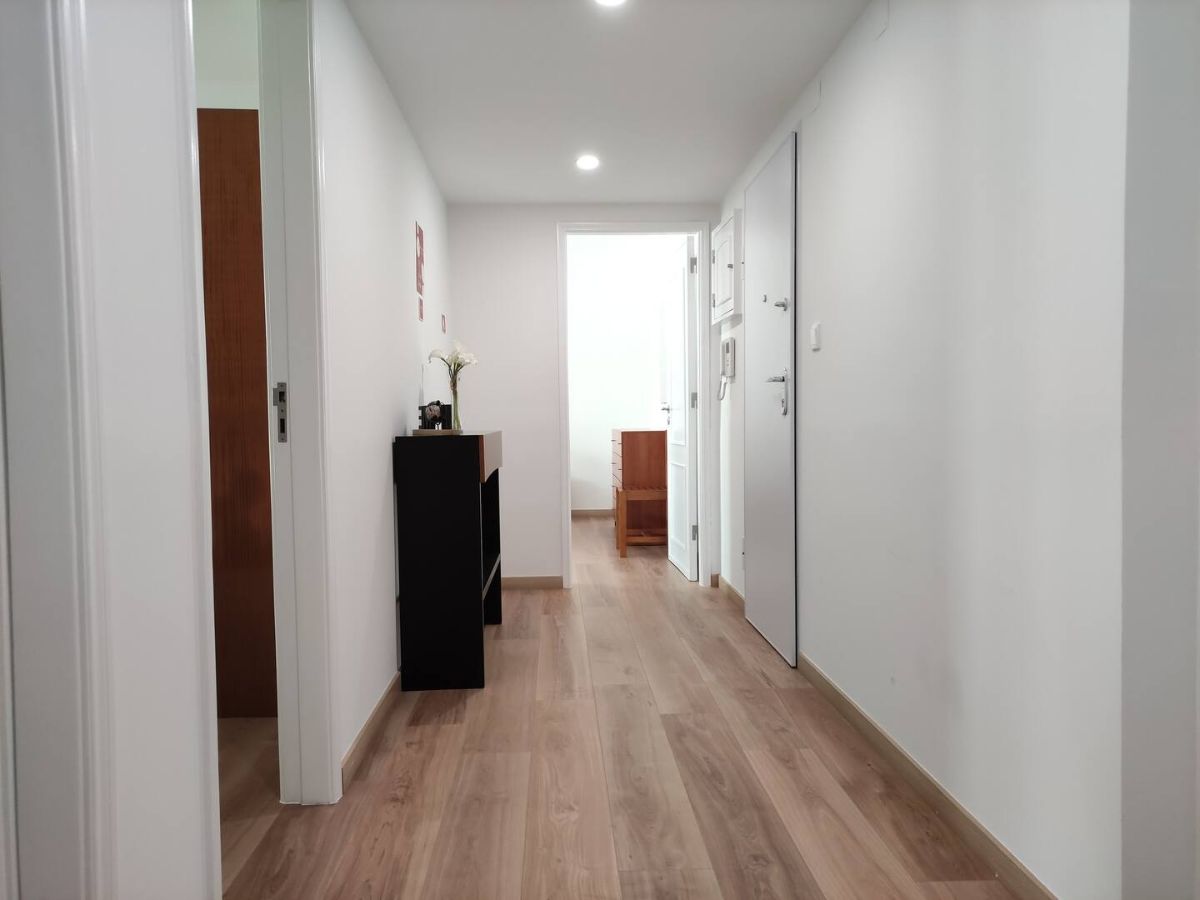 Spacious & Modern Flat Lisbon 25 by TimelyStay photo 3